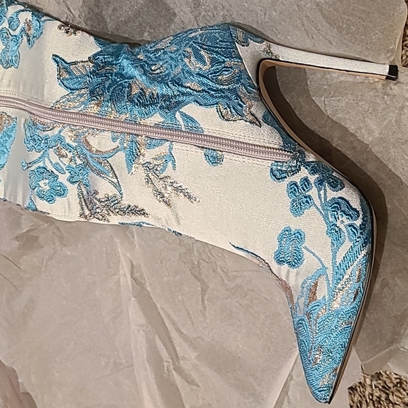 Women's knee high boots - Picture 6 of 6